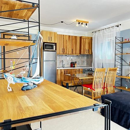 Steel & Oak Vintage Apartments カヴァラ エクステリア 写真