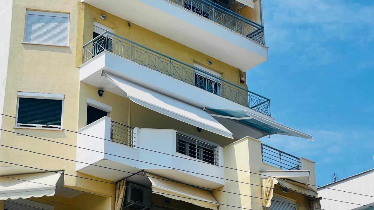 Steel & Oak Vintage Apartments カヴァラ エクステリア 写真