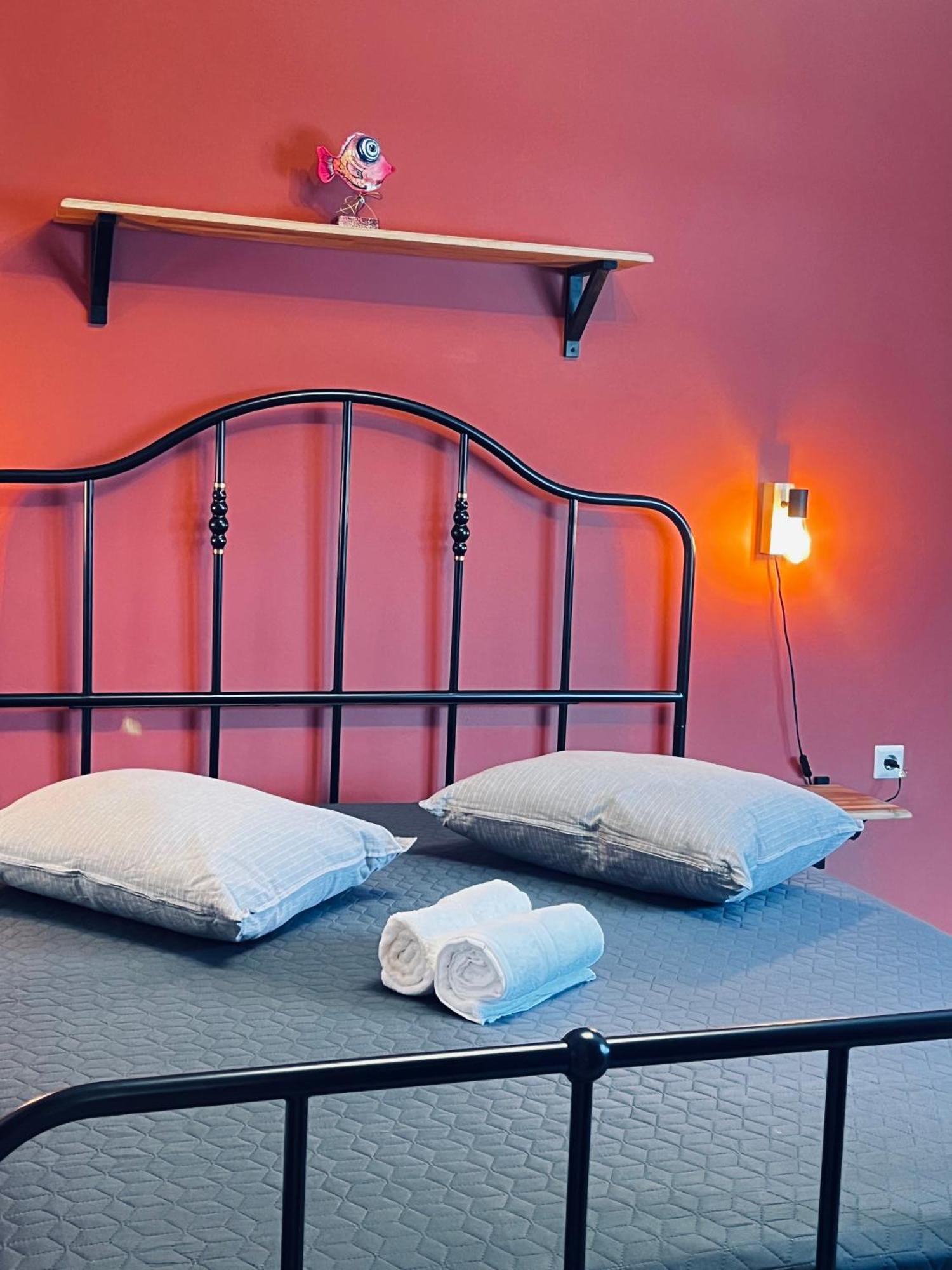 Steel & Oak Vintage Apartments カヴァラ エクステリア 写真
