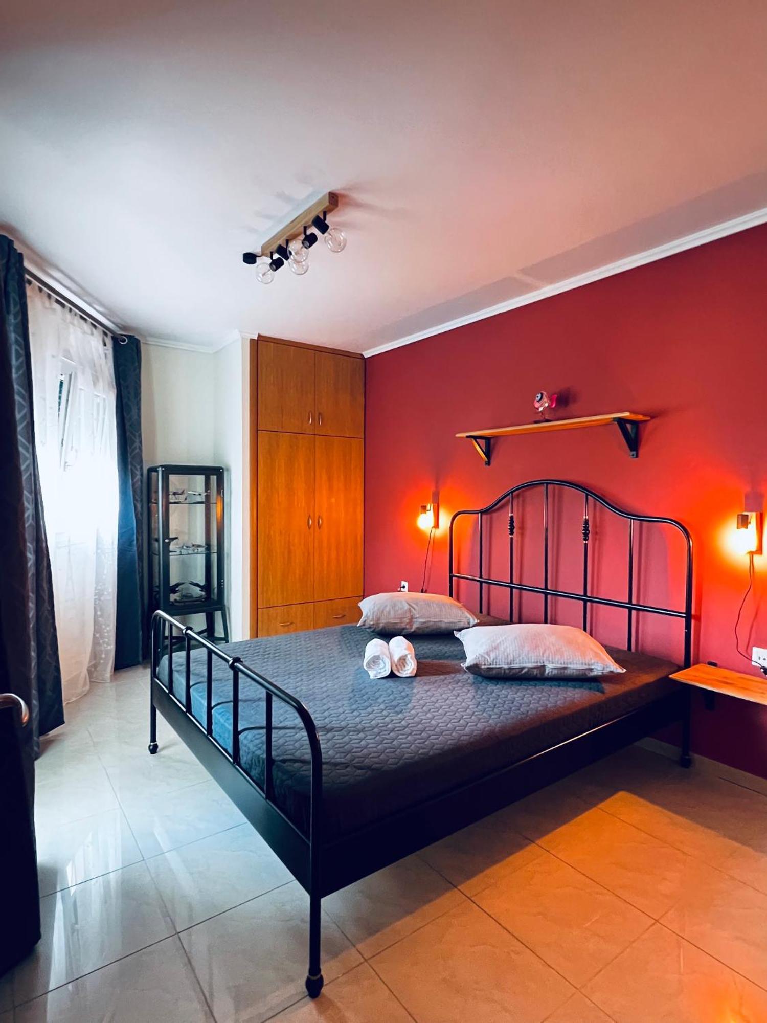Steel & Oak Vintage Apartments カヴァラ エクステリア 写真