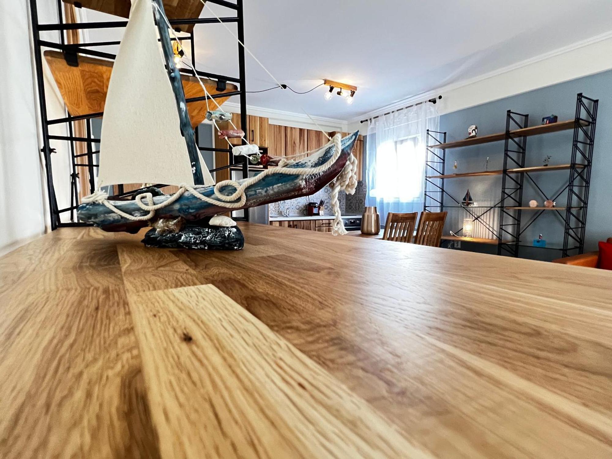Steel & Oak Vintage Apartments カヴァラ エクステリア 写真