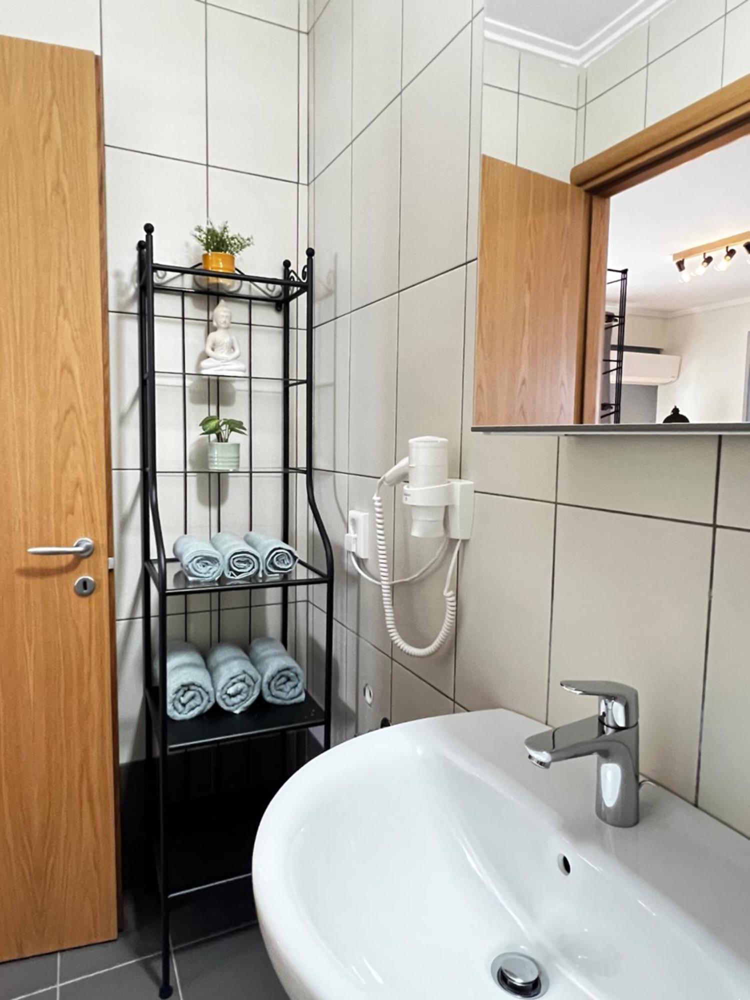 Steel & Oak Vintage Apartments カヴァラ エクステリア 写真